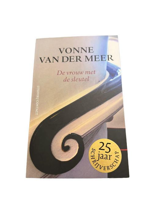 De vrouw met de sleutel - Vonne van der Meer